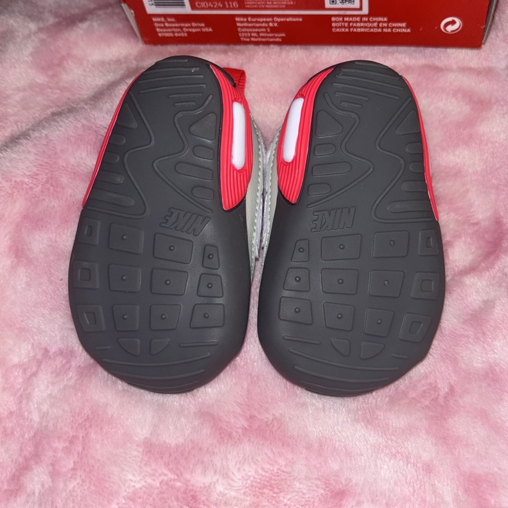 Infant shoes - Picture 3 of 3